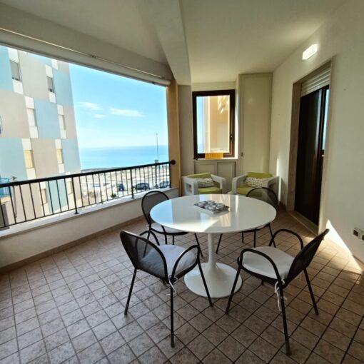 Trilocale vista mare (roulette)