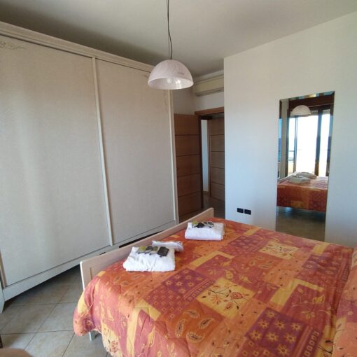 Trilocale fronte mare (roulette)